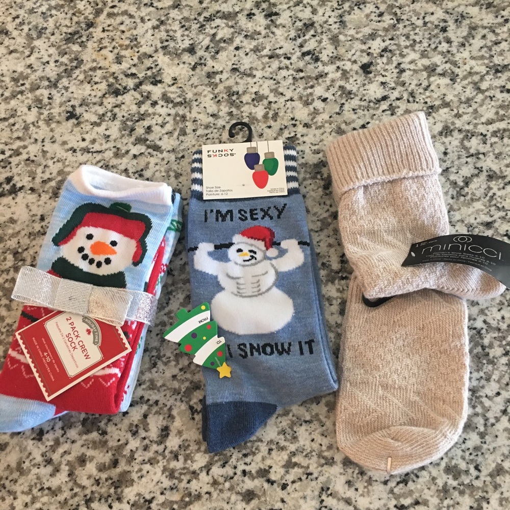 3 pair of socks! Brand new